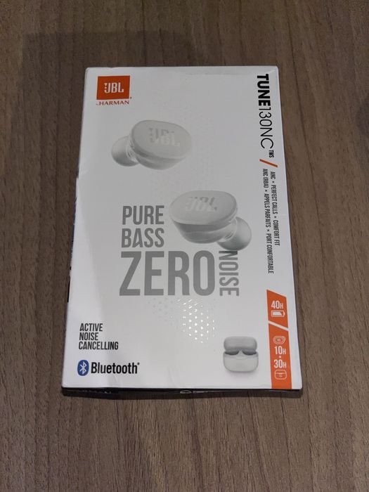 Słuchawki bezprzewodowe JBL Tune Buds Czarny