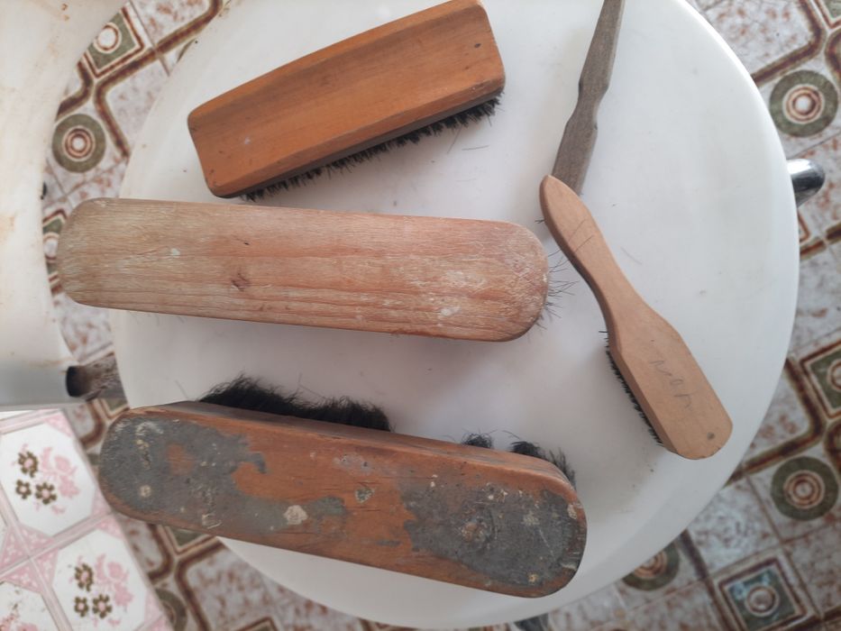 Conjunto de Escovas para engraxar sapatos