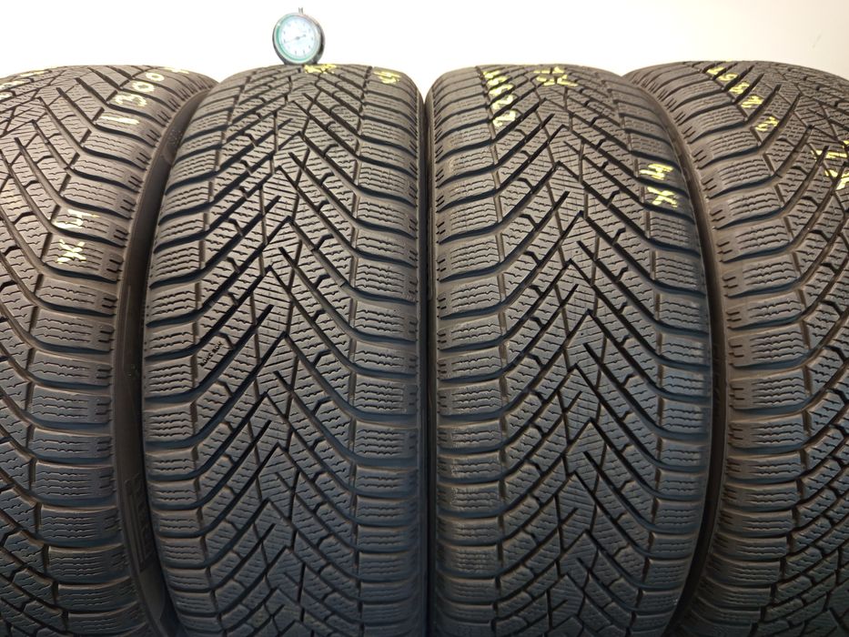 215/45R20 Pirelli Winter 2 Cinturato