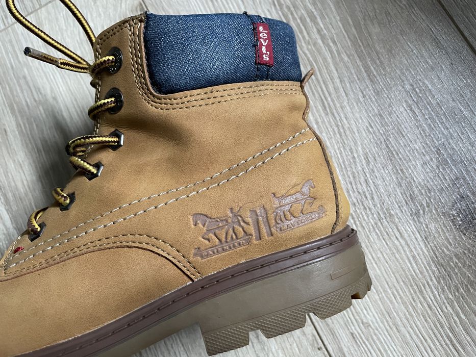Buty zimowe Levis rozmiar 36