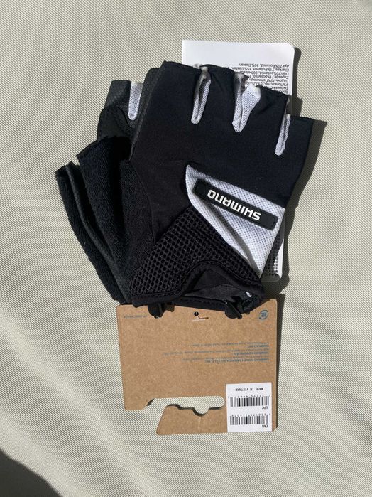 LUVAS BIKE / BTT SHIMANO PRETAS L - COM ETIQUETA - CURTAS/SEM DEDOS64283890942465121