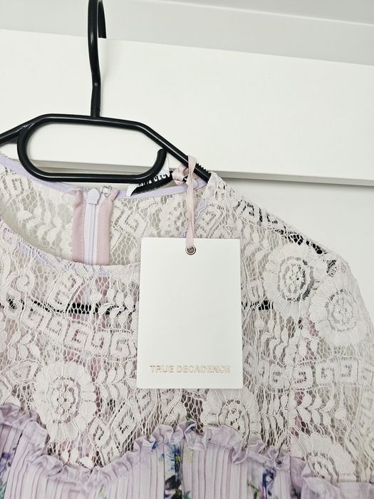 Nowa liliowa sukienka True Decadence s 36