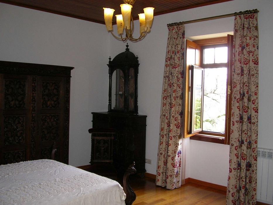 Mobília antiga quarto D. João V rico