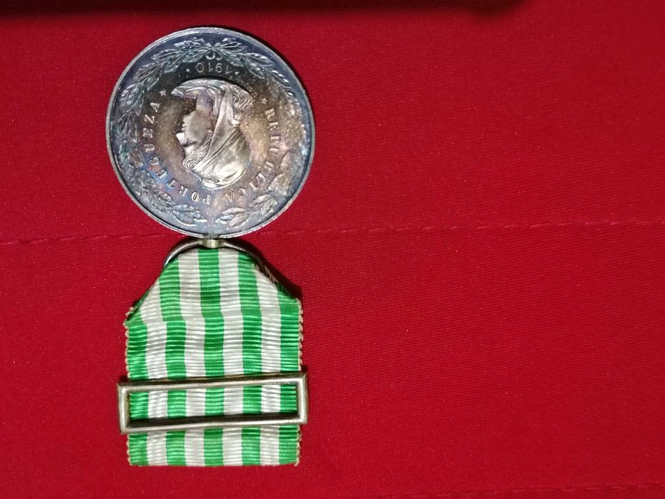 Medalha militar comportamento exemplar 1910 prata