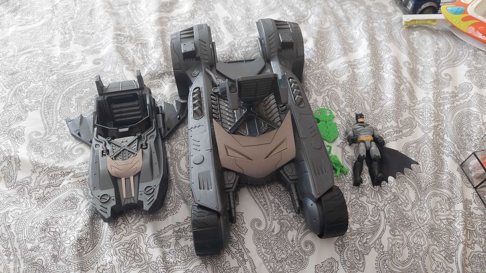 Batmovel 2 carros + Batman e acessórios