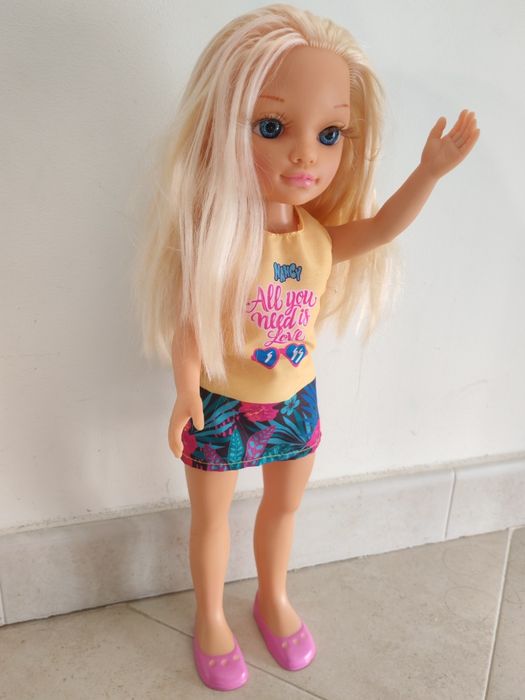 Nancy - Boneca Semi Nova