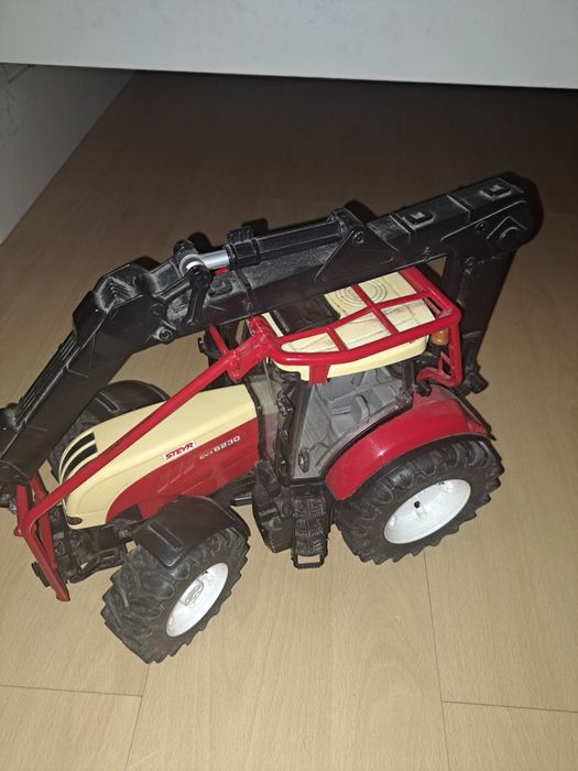 Trator de transportar troncos marca Bruder