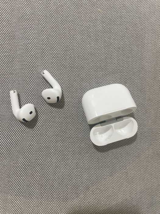 Air Pods 4 jak nowe