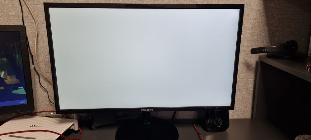 Монітор 23.5" Samsung S24F350F