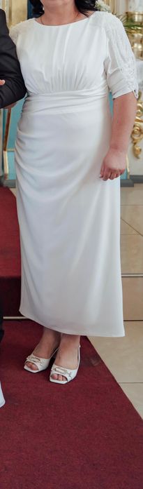 Продам білу вишукану сукню