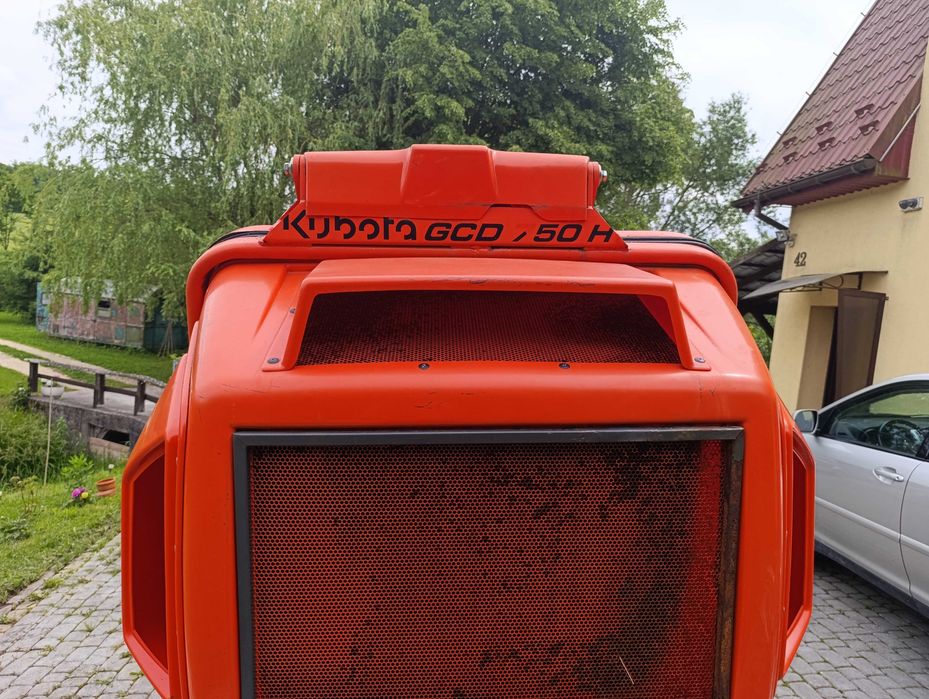 KUBOTA GCD 750 kosz na trawę górny wysyp