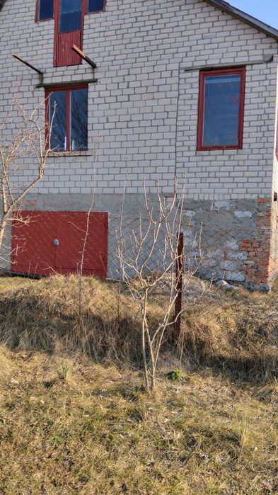 Продам дачний будинок