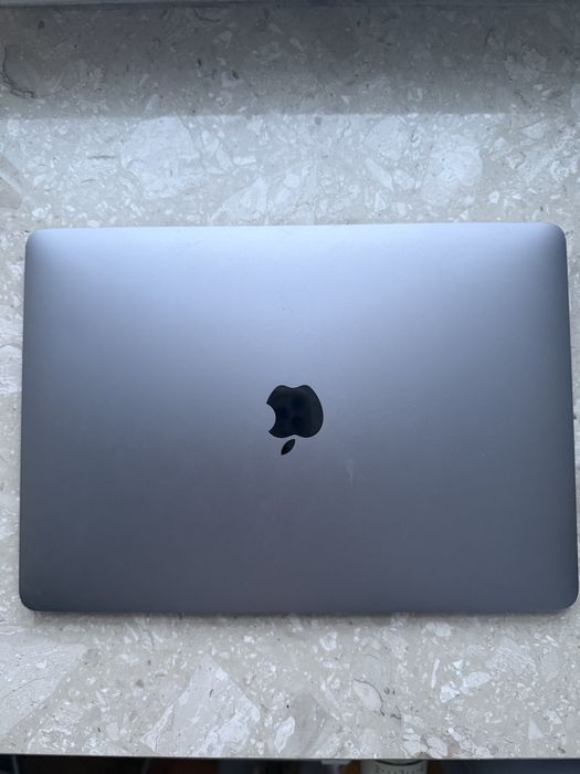 MacBook Air 13 calowy