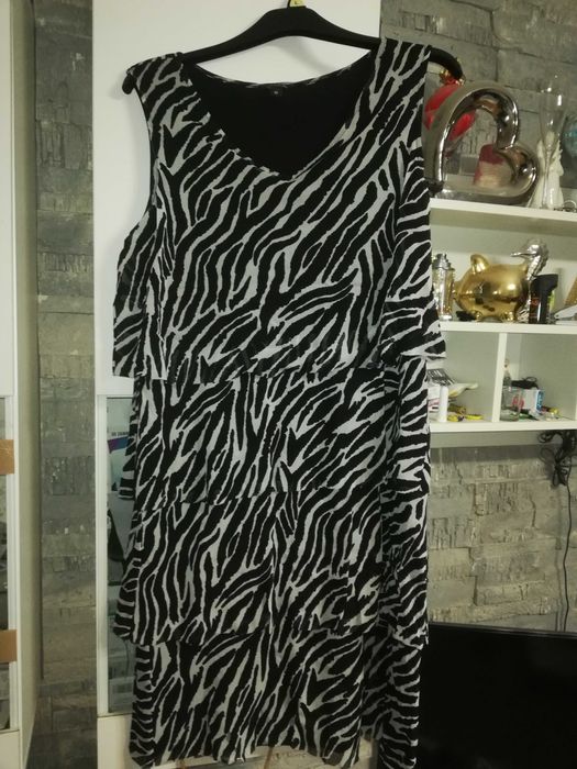 Sukienka comma. R 42. Założona 2 razy