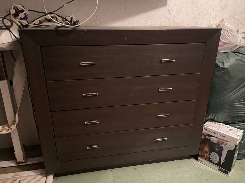 Кровать прикраватные тумбочки комод и шкаф комплект