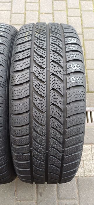 225/55R17C 109/107T CONTINENTAL , dwie używane opony zimowe wzmacniane.