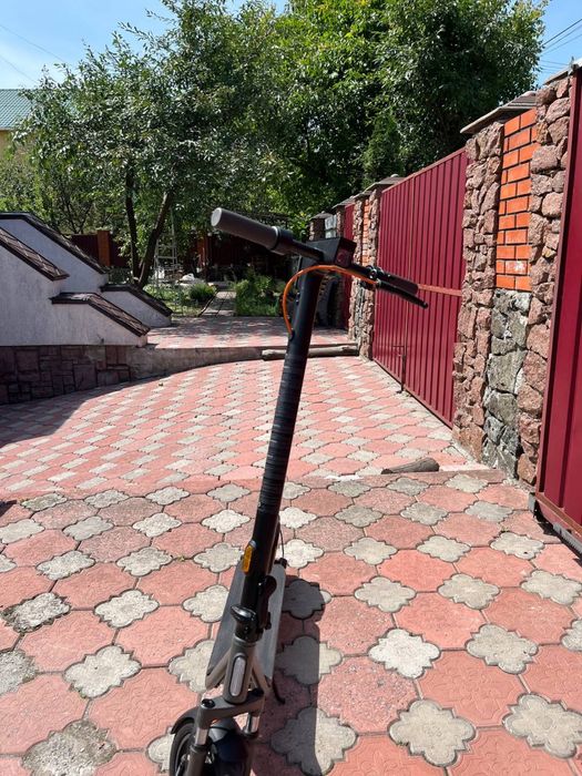 Електросамокат Xiaomi