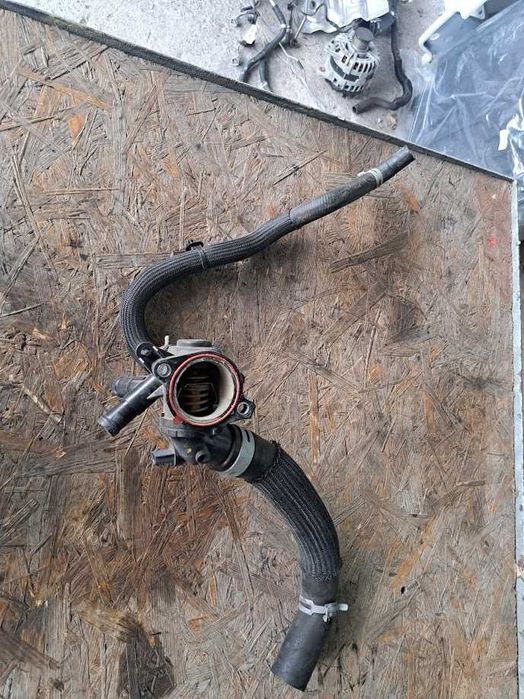 Obudowa termostatu kadjar 1,2tce