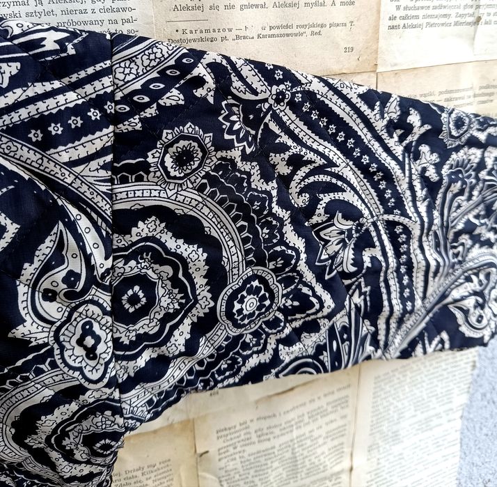 BIK BOK Biust 53,5x2 S M Y2K crop top lekka kurtka/bluza bomberka