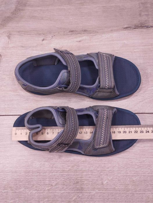 Сандалі босоніжки clarks 2.5р