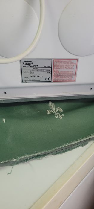 Micro-ondas a funcionar bem