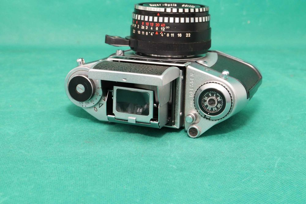 Zabytkowy aparat fotograficzny EXA 1A