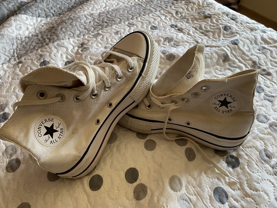 Vendo tenis Converse branco com plataforma n.•36 usados duas vezes