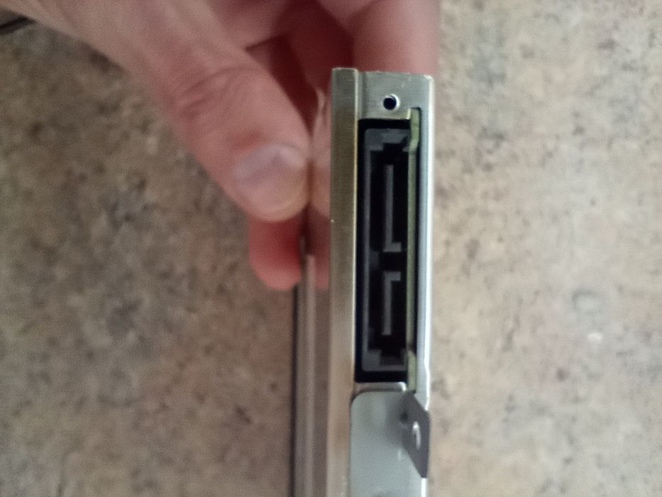 Дисковод H-L Data Storage Super Multi DVD Rewriter