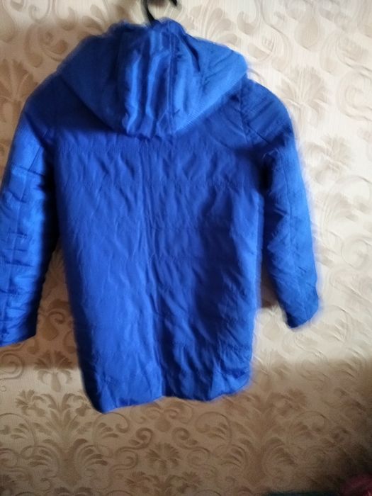 Продам пальто на дівчинку