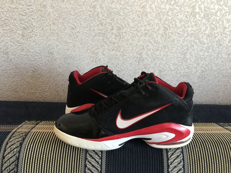 Кросівки Nike 43 розмір, по устілці 27-27,5 см