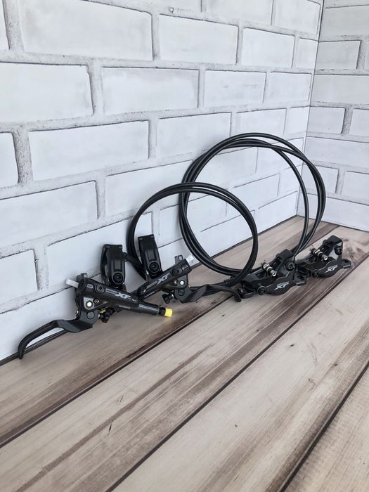 Комплект гальм Shimano Deore XT BR-M8100