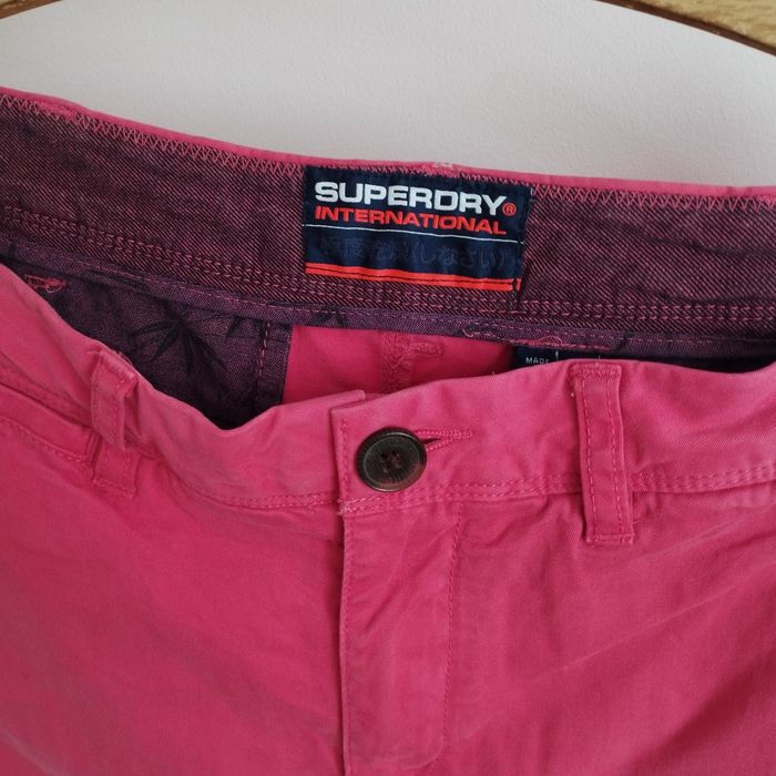 Spodenki męskie Superdry International, koralowe, r. M/L