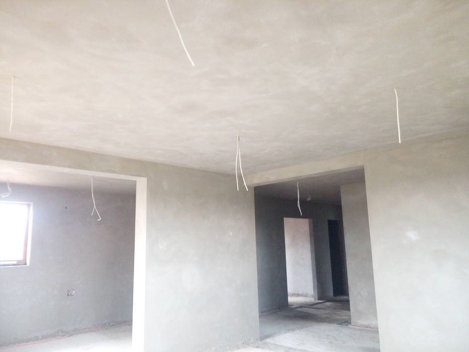 Tynkowanie tynki maszynowe cementowo wapienne, gliniane, gipsowe