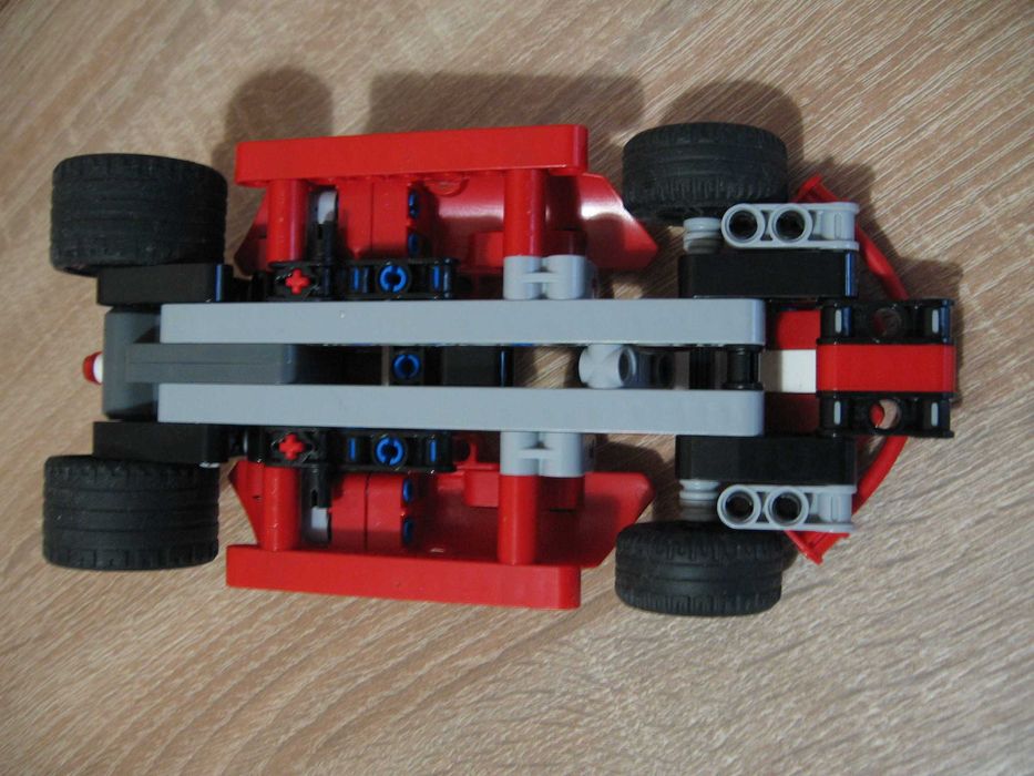 LEGO 42011 Technic Samochód wyścigowy