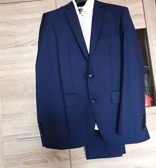 Garnitur Recman Slim fit z koszulą