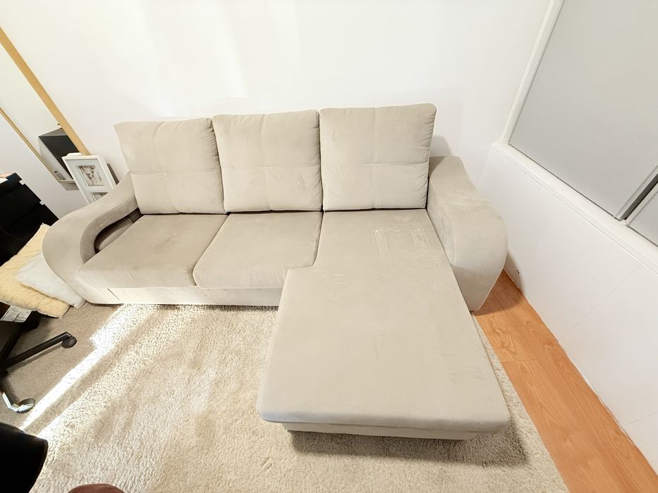 Sofá bege de 3 lugares com chaise longue 2,53m * 1,46m
