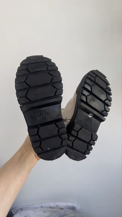 Дитячі ботинки Zara