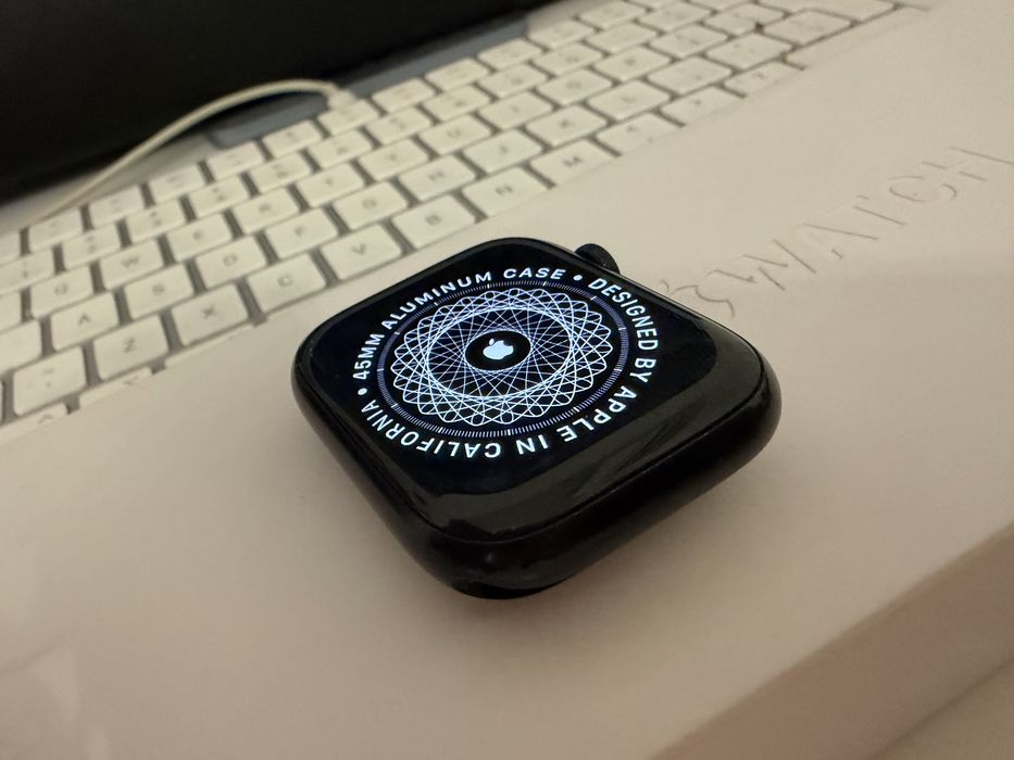 Apple Watch 9 45mm Cellular Midnight