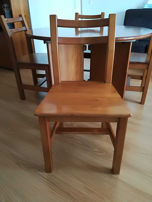 Mesa de Sala Cerne com 4 cadeiras