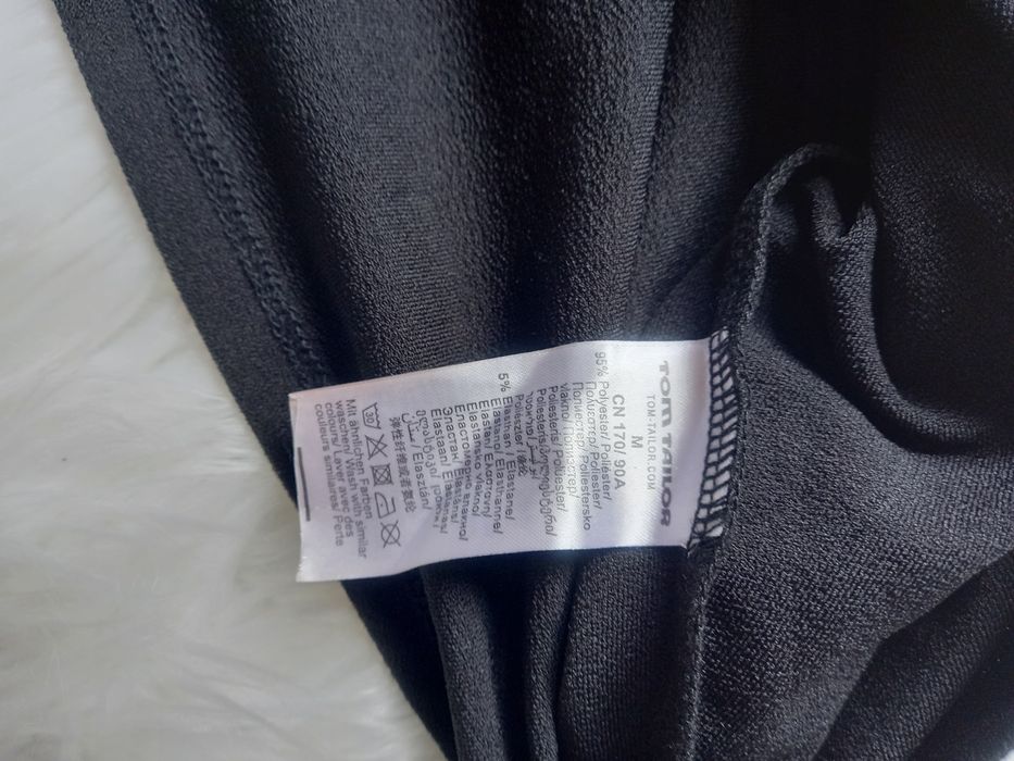 Przepiękna sukienka czarna Tom Tailor roz M lejącą mała czarna
