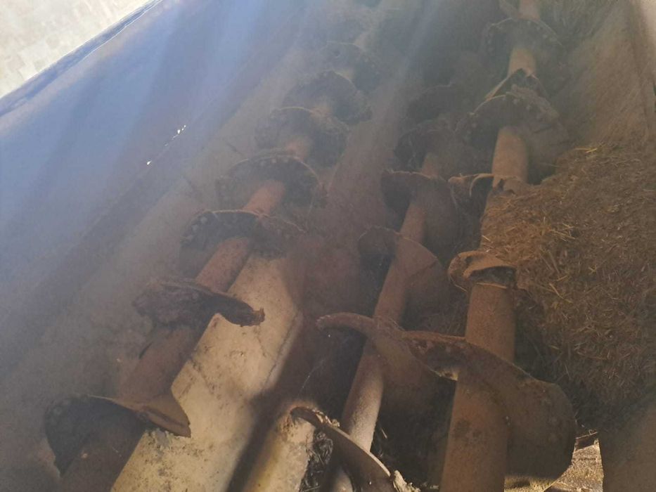 Vende-se misturadora para silagem