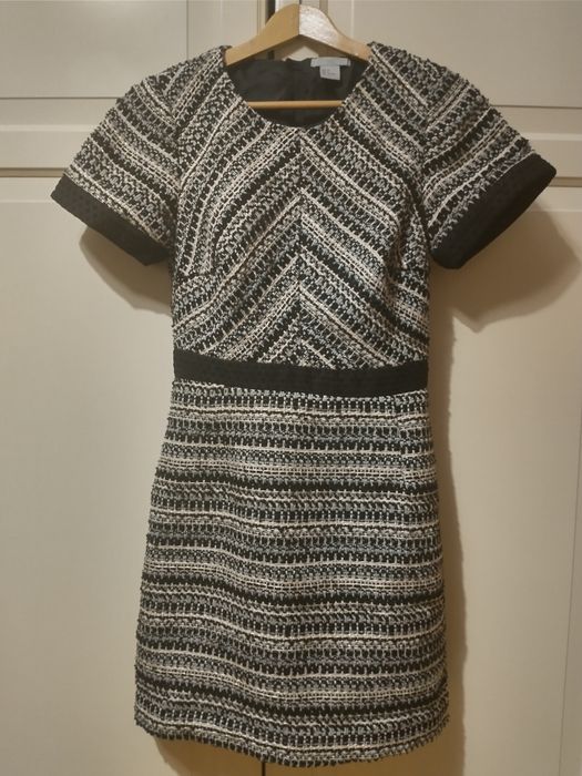 Sukienka klasyczna, taliowana do pracy/biura, na uroczystość