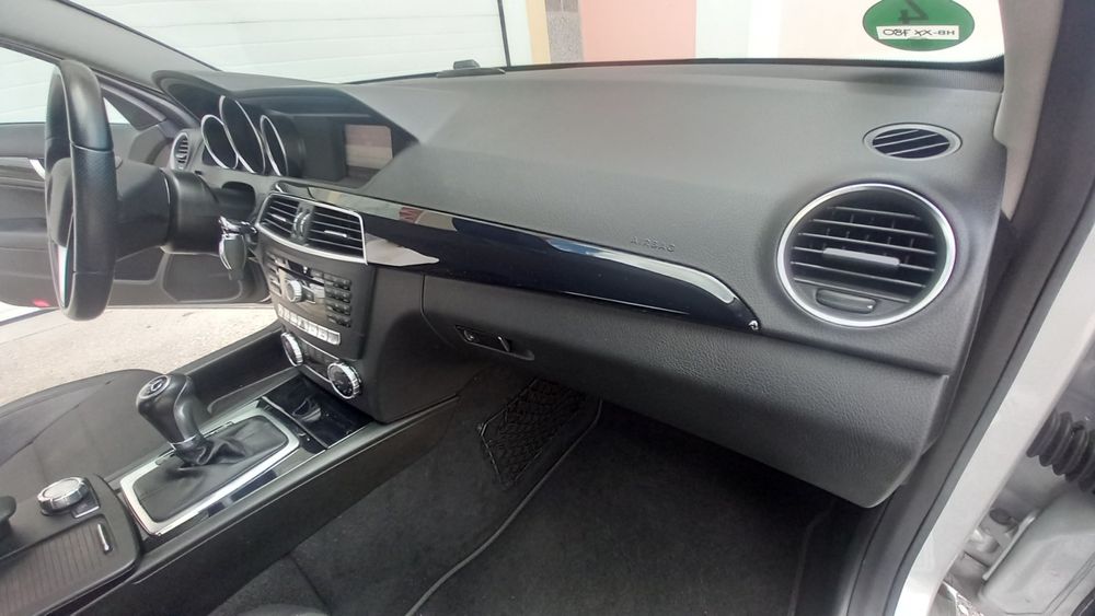 Mercedes Benz C220 CDI COUPE AMG