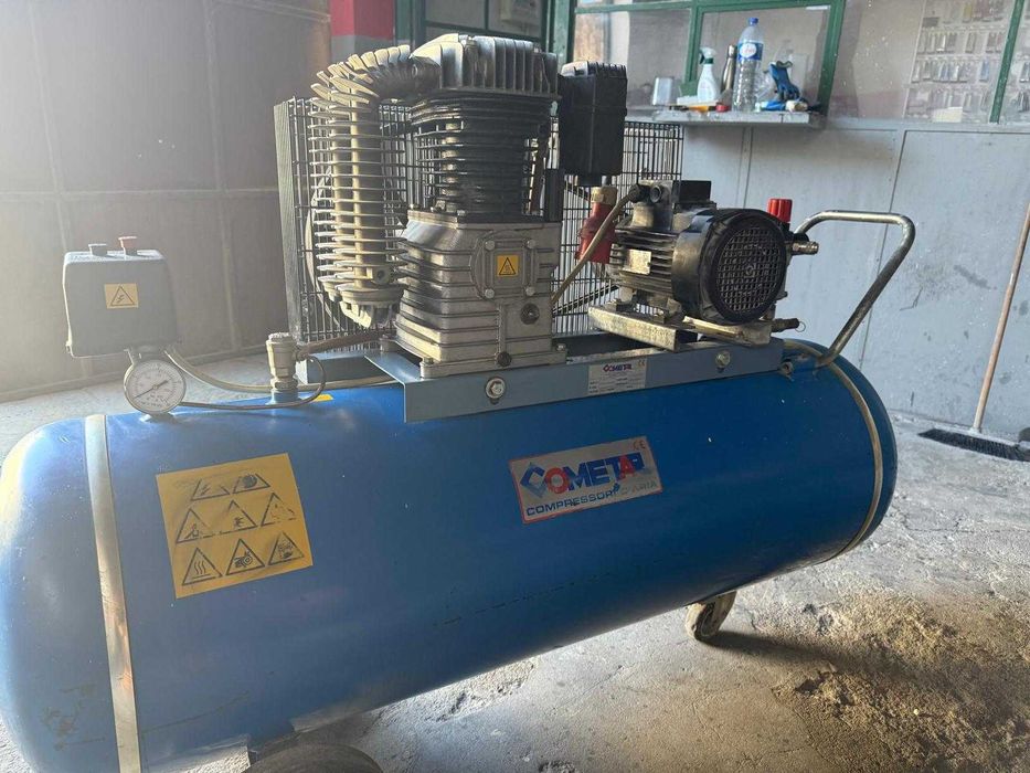 Compressor de ar COMETAR 2061 trifásico – 380V – depósito grande