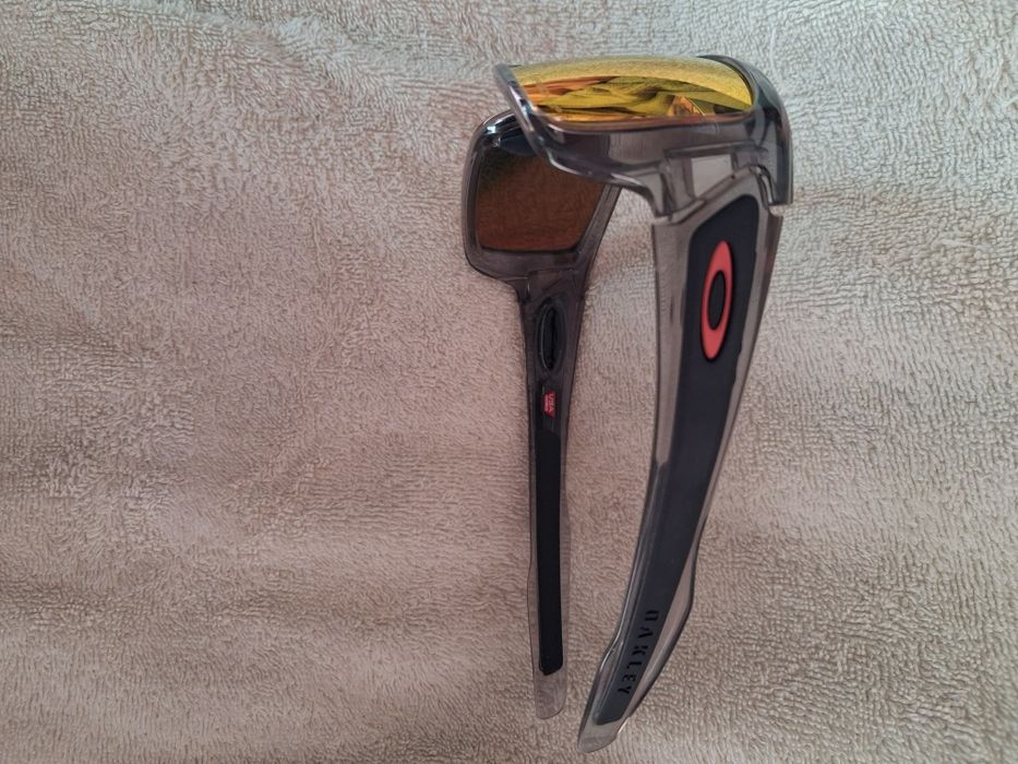 Estou  vendo  OAKLEY  TURBINE