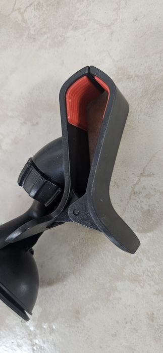 Uniwersalny uchwyt na telefon z przyssawką