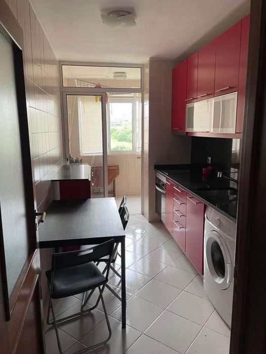 Aluga-se quarto mobilado e equipado — águas santas, maia