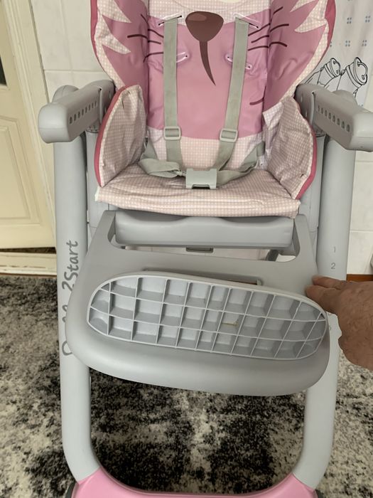 Годувальний стілець-в чудовому стані Італійського виробництва