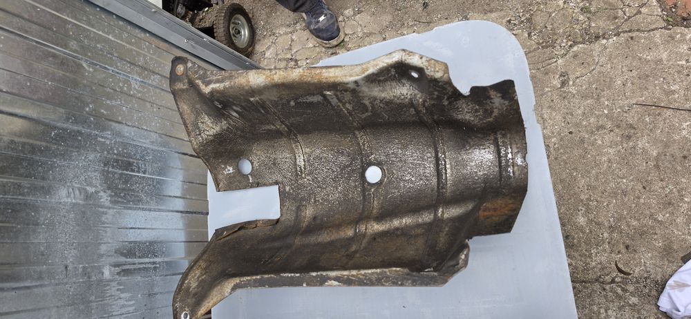 Osłona Termiczna Wydechu Tłumika Audi 80 B4