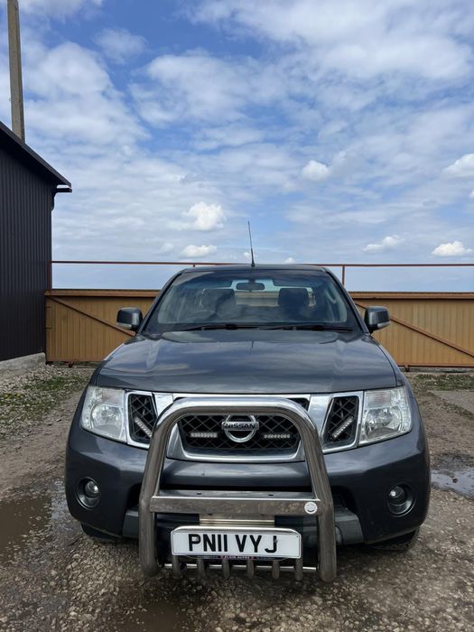 Nissan Navara авто для ЗСУ